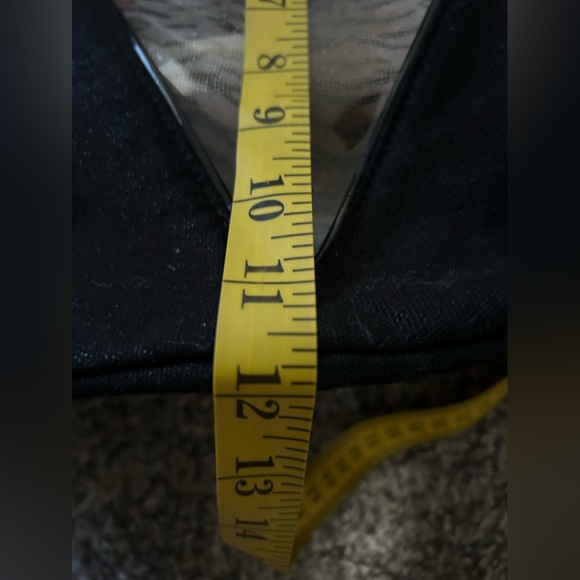 Victoria’s Secret NWT black shoulder tote with attached tiger striped mi… - Picture 9 of 10